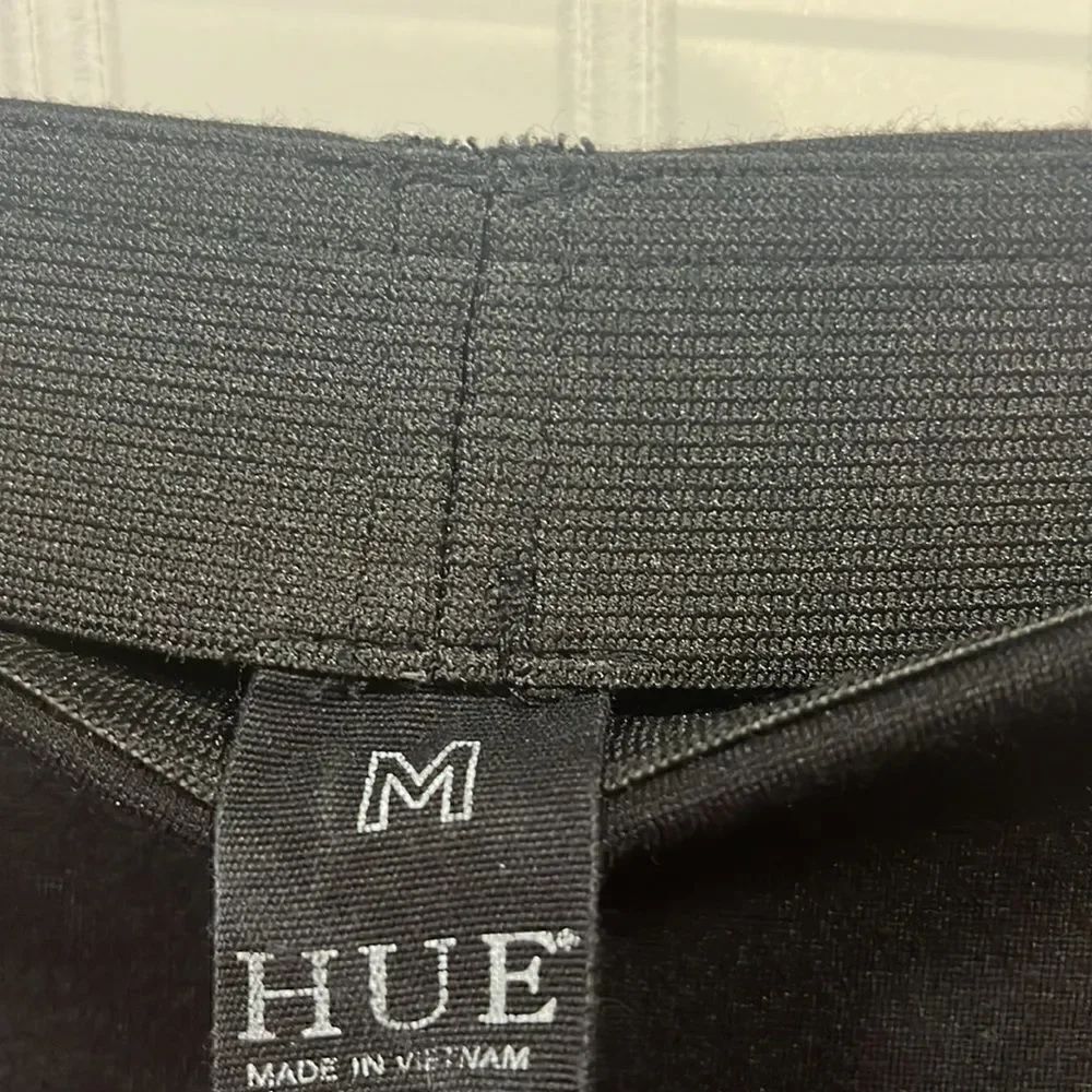 Hue black mid rise leggings - Picture 2 of 6